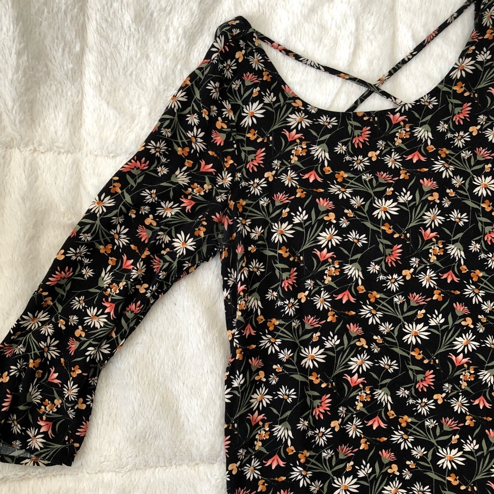 ‼️$10 closet sale ‼️ Floral Shift dress